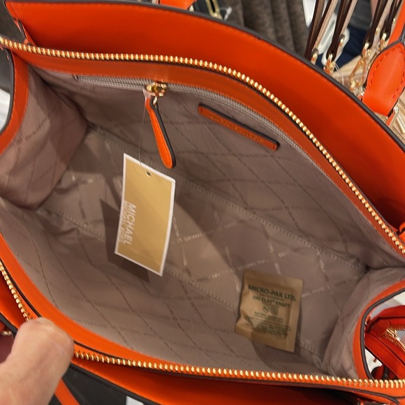 MICHAEL KORS
Sheila Md CZ Faux Saffiano Leather CZ Satchel Crossbody 
POPPY
NWT - Picture 2 of 16